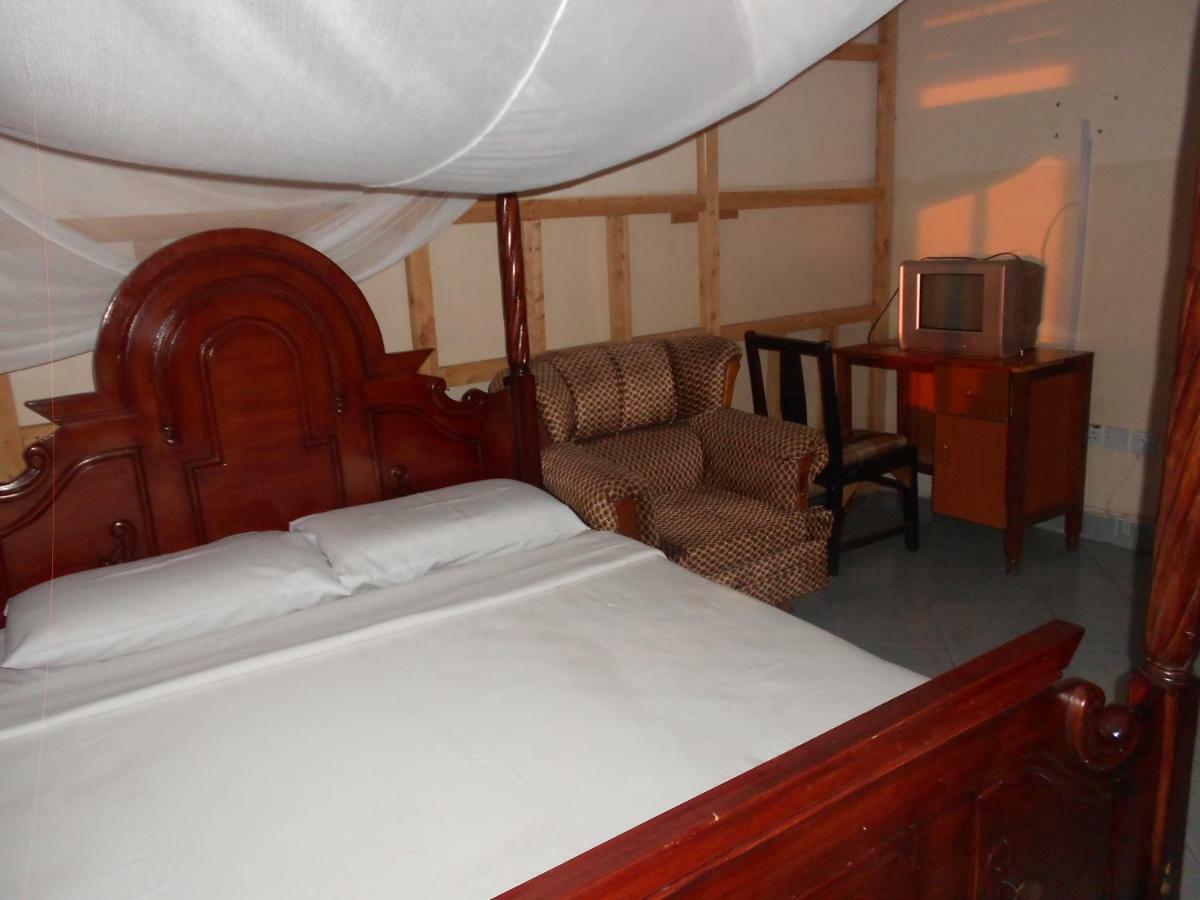 Riversand Hotel Kisumu Exterior photo