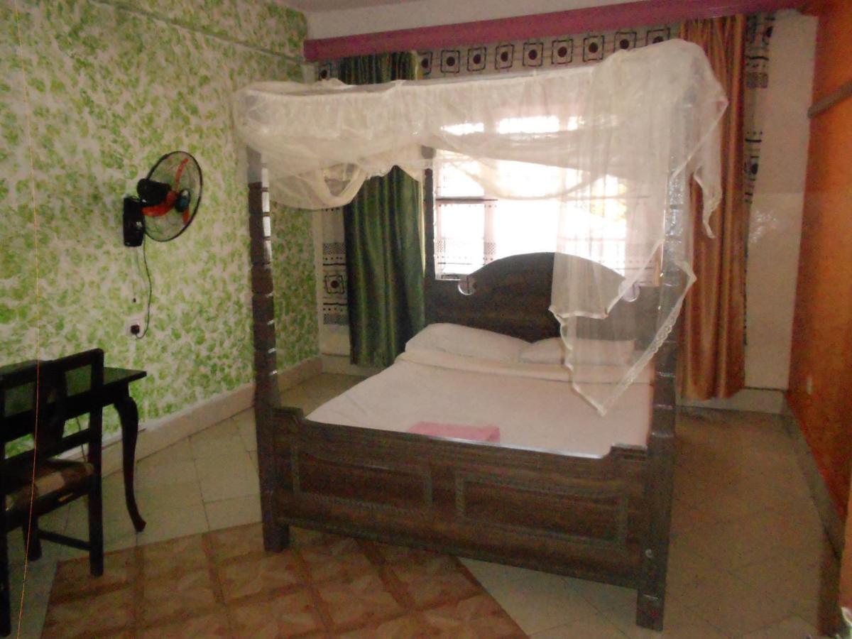 Riversand Hotel Kisumu Exterior photo